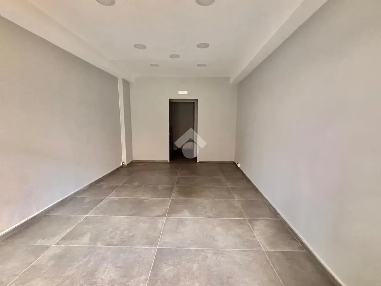 Negozio in Via Gaetano Poli 43, Portici, {3} - Foto 1