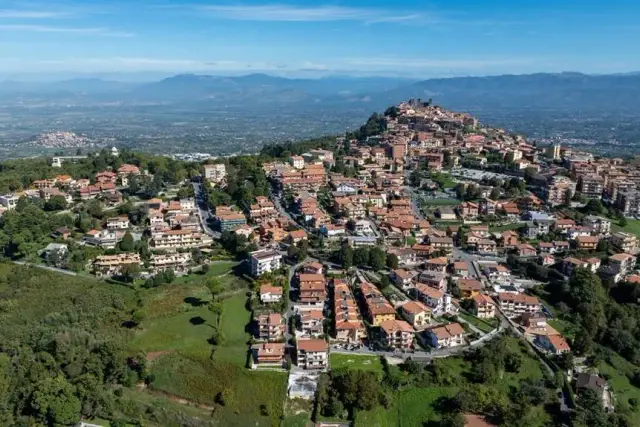 Quadrilocale in Via della Pineta, Rocca Priora - Foto 1