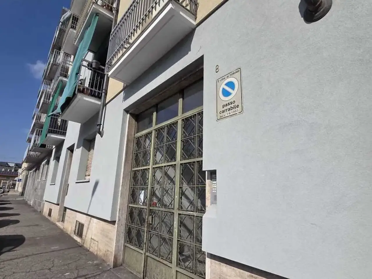 Parcheggio chiuso in , Torino, {3} - Foto 1