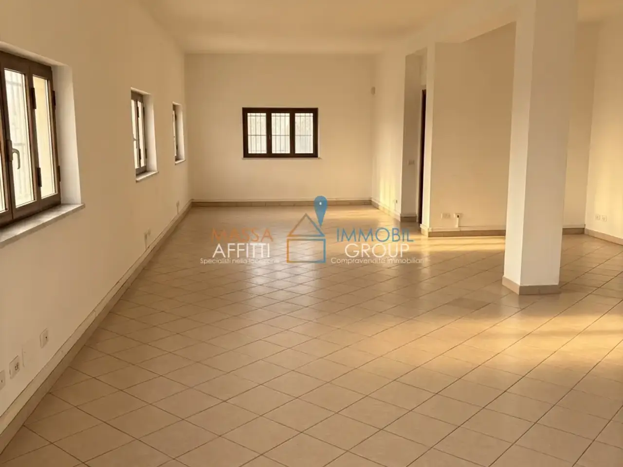 Ufficio in Viale XX Settembre 187, Carrara, {3} - Foto 2