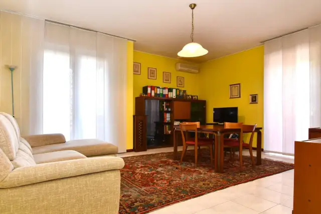 3-room flat in Via Milano 4/3, Segrate - Photo 1