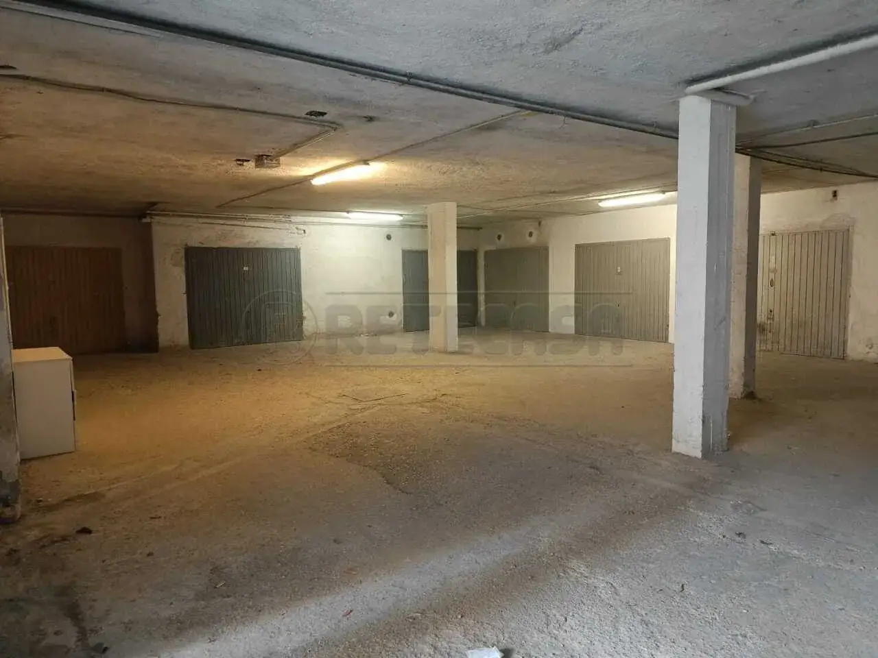 Parcheggio chiuso in Via Pescara 33, Ladispoli, {3} - Foto 1