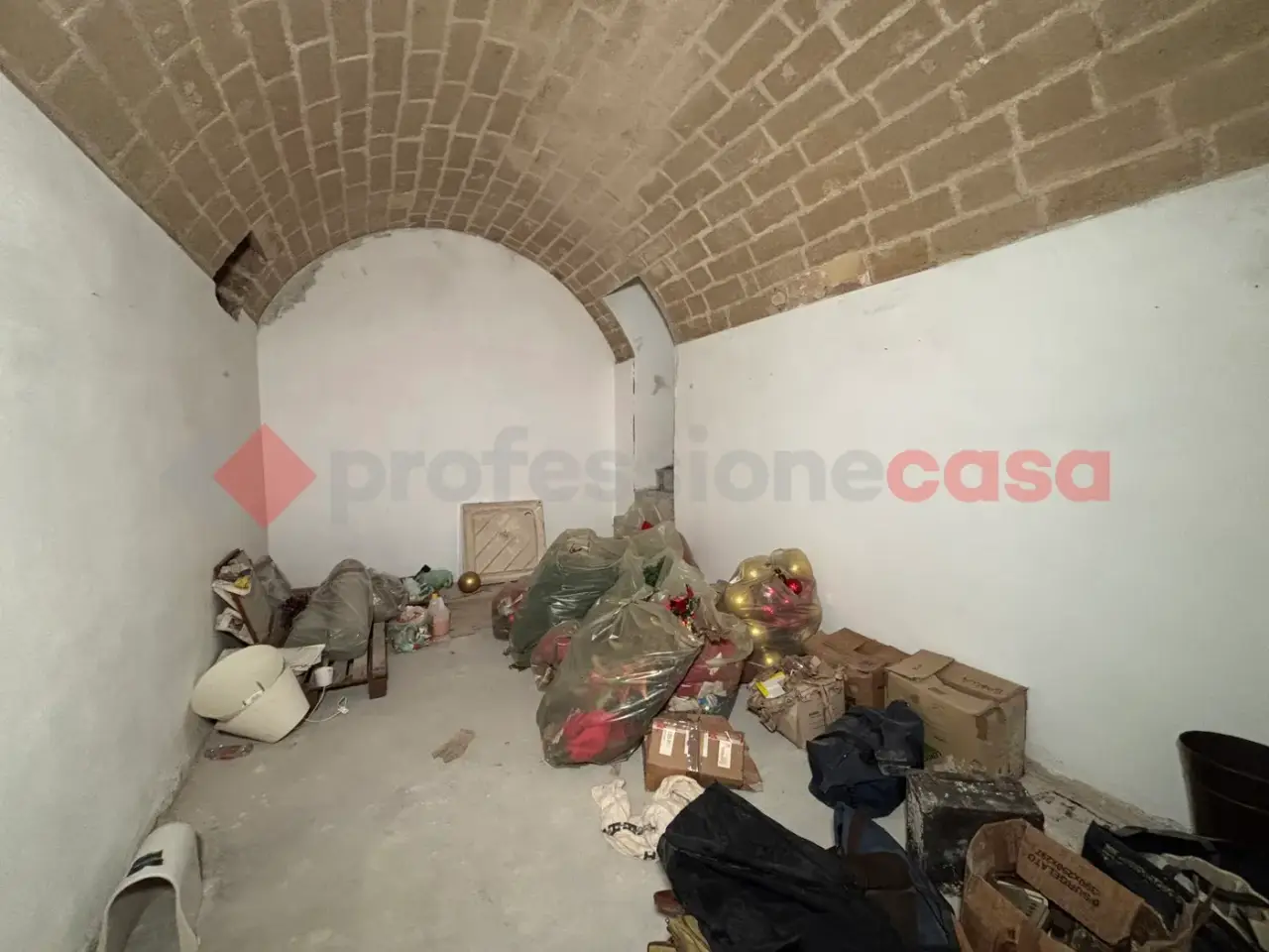 Negozio in Vico Sant'Agostino 1, Taranto, {3} - Foto 2