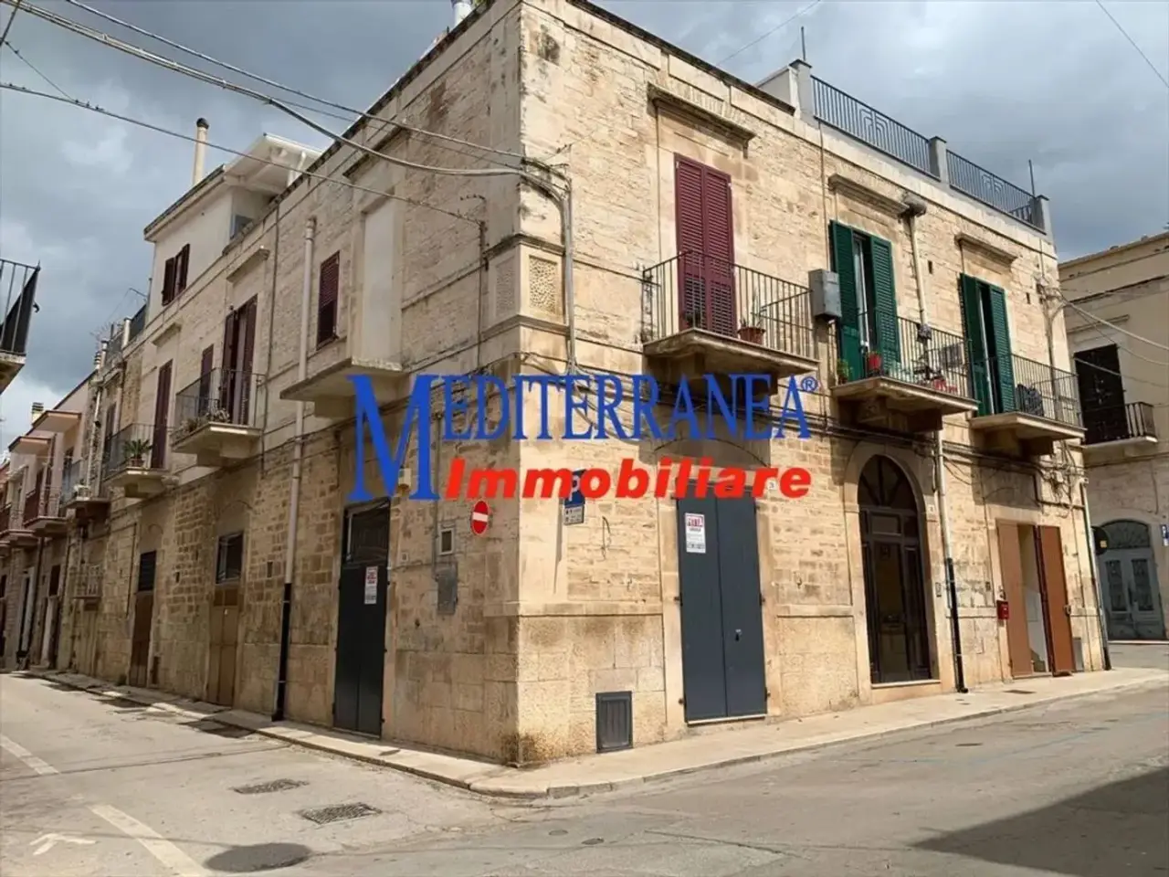 Ufficio in Area Residenziale Indirizzo Non Visibile Ruvo di Puglia, Ruvo Di Puglia, {3} - Foto 1