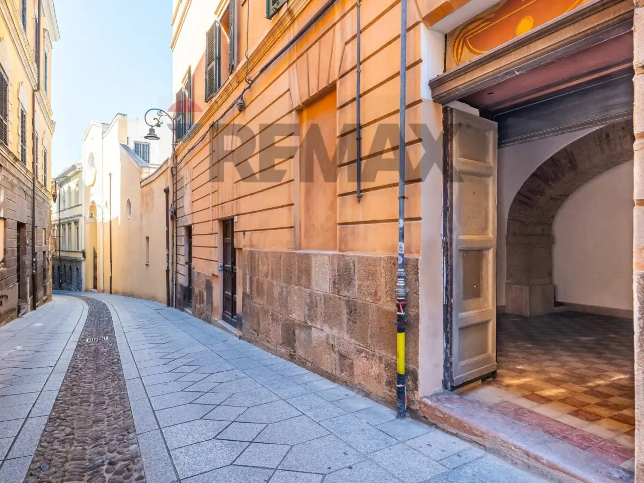 Negozio in , Cagliari, {3} - Foto 1