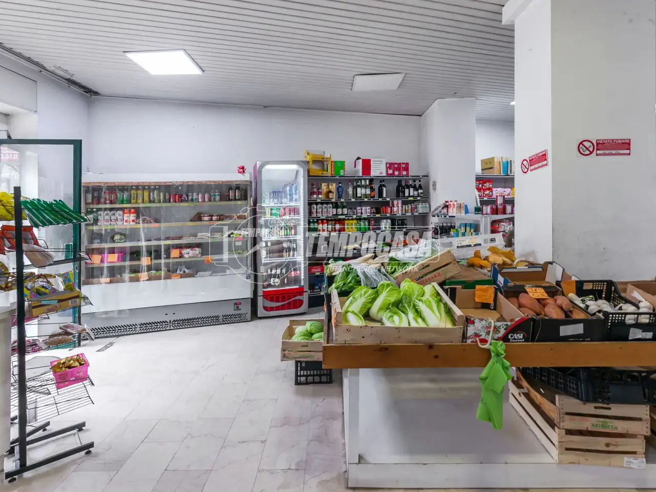 Negozio in Viale Edoardo Jenner 13, Milano, {3} - Foto 1