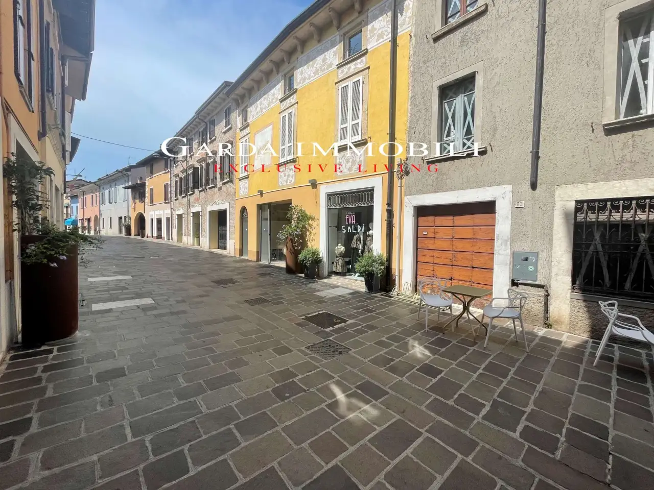 Negozio in Via Giuseppe di Vittorio, 89, Desenzano del Garda, {3} - Foto 1