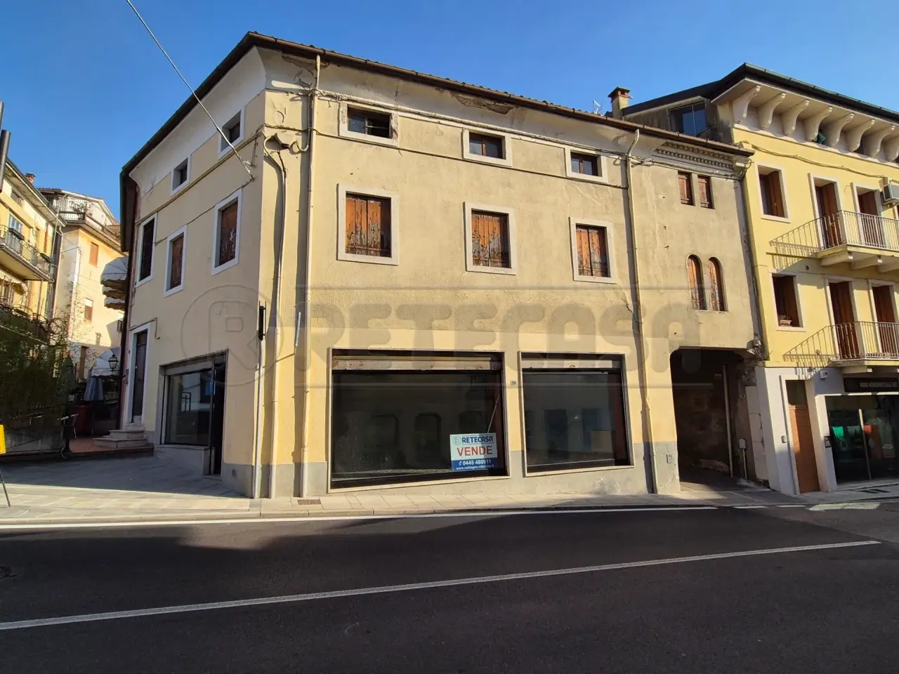 Palazzina commerciale in , Cornedo Vicentino, {3} - Foto 1