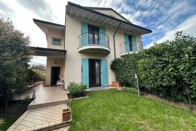 Villa in Via a.Moro 9, San Zeno Naviglio - Foto 1