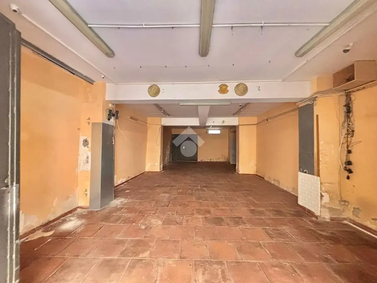 Negozio in Via Gaetano De Bottis 12, Torre Del Greco, {3} - Foto 2