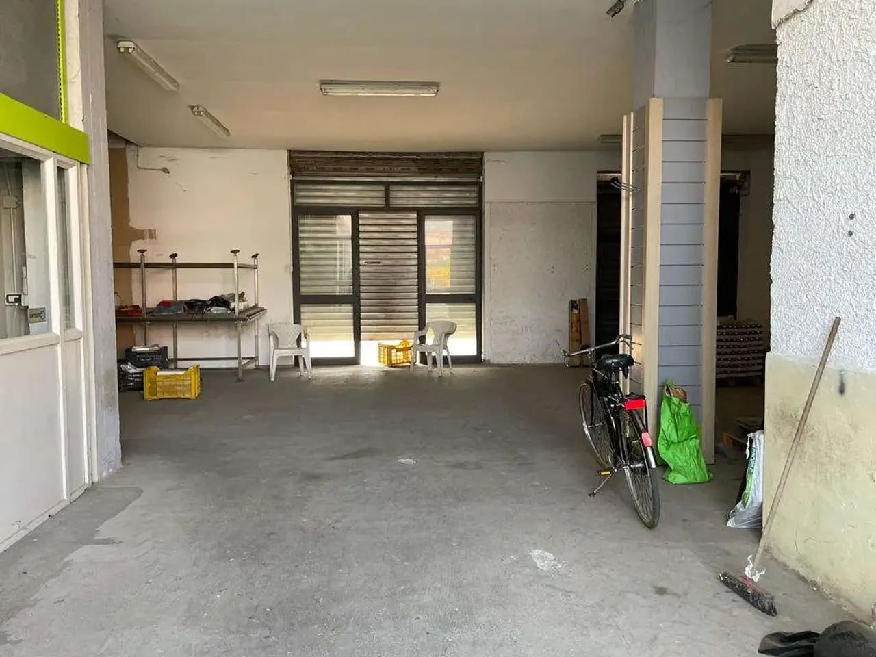 Negozio in Via Provinciale 79, Mondragone, {3} - Foto 1