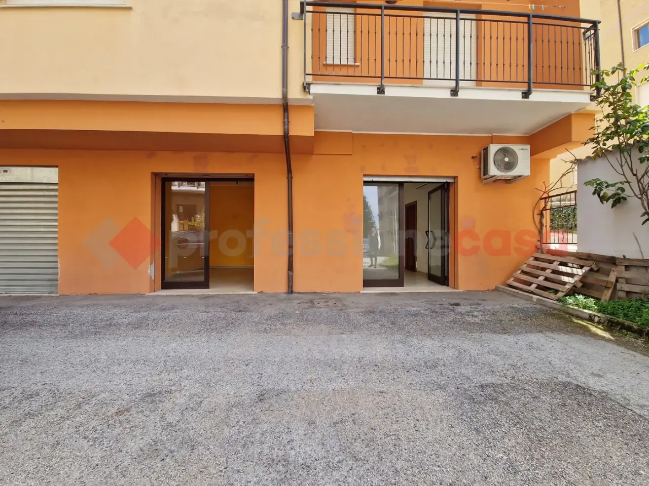 Negozio in Via Giancandido Pastorelli 13, L'Aquila, {3} - Foto 2