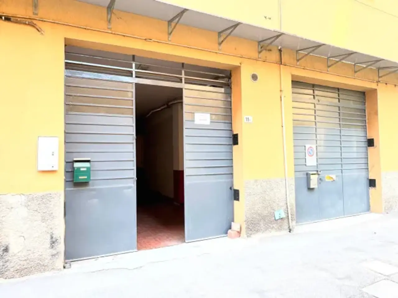 Magazzino in , Bologna, {3} - Foto 1