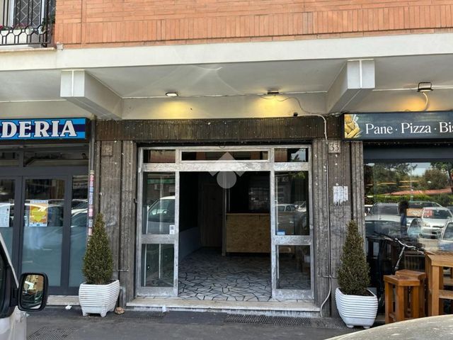 Negozio in Piazza Montecastrilli 00, Roma - Foto 1