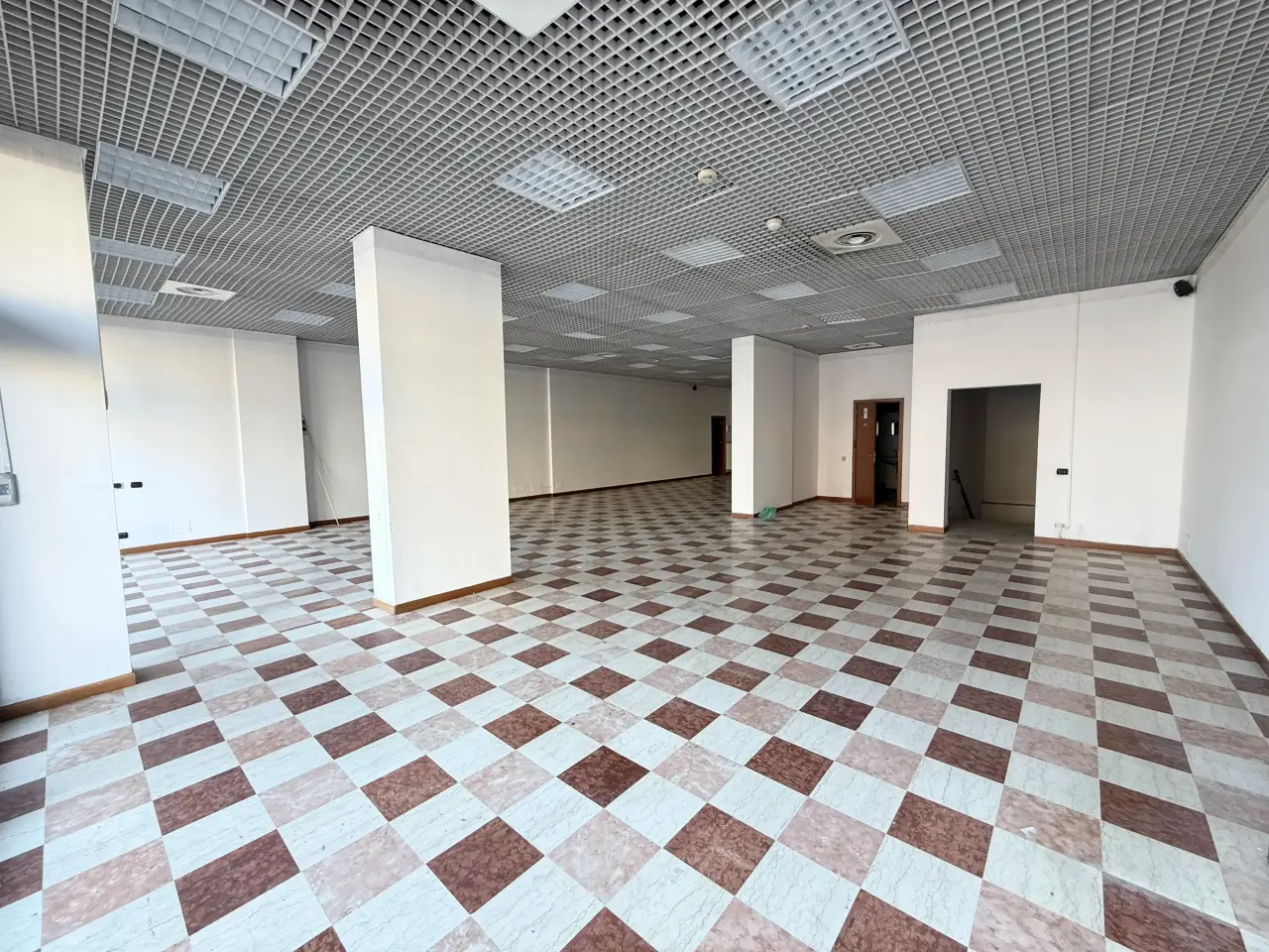 Ufficio in , Verona, {3} - Foto 2