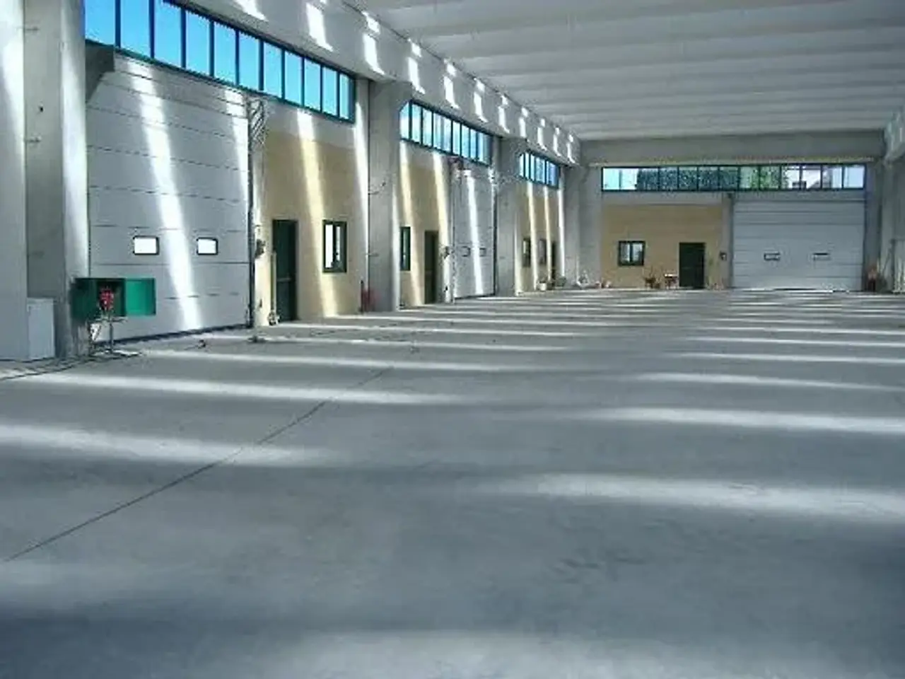 Capannone in Via delle Bazzone 2, Galbiate, {3} - Foto 1