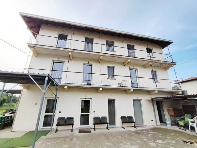 Detached house in Via Giordano Bruno, Borgo Ticino - Photo 1