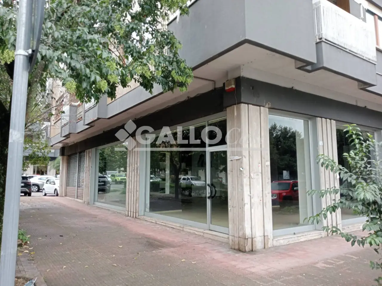 Negozio in Viale della Resistenza Angolo Via Cavour, 165, 87036, Rende, Rende, {3} - Foto 1