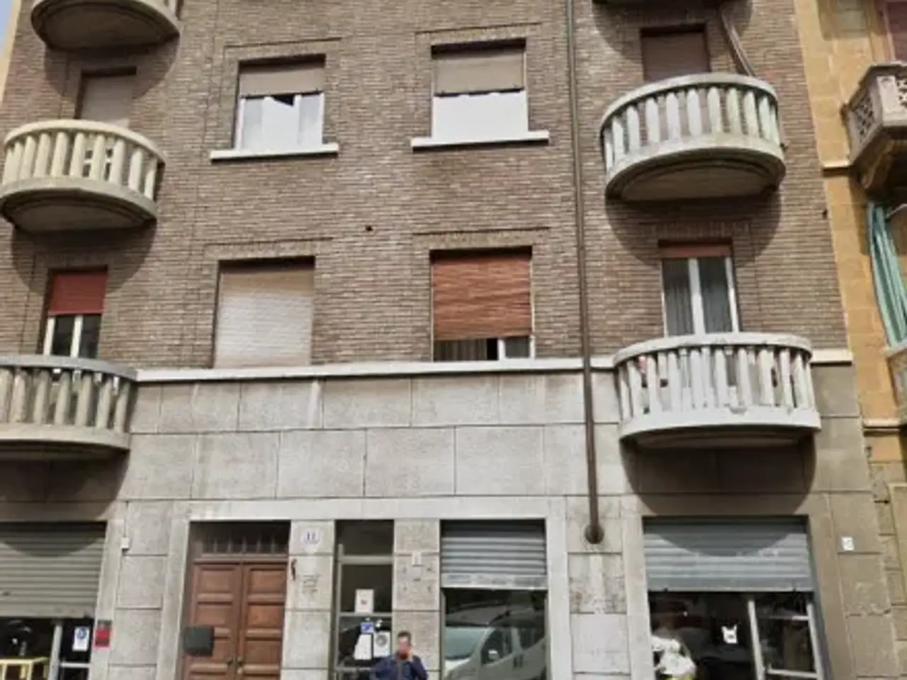 Negozio in Via Brandizzo 11d, Torino, {3} - Foto 1