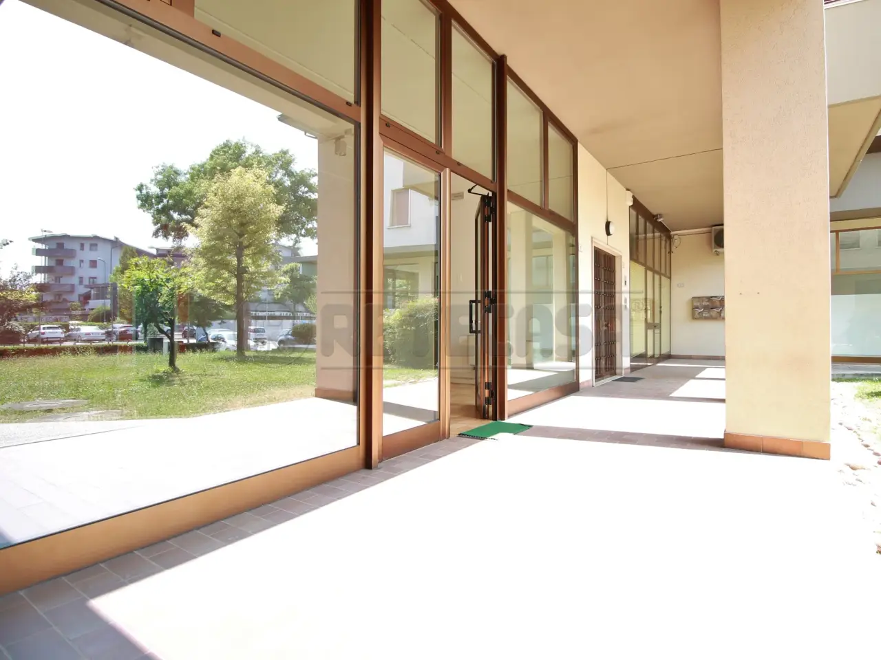 Palazzina commerciale in Via De Gasperi, Altavilla Vicentina, {3} - Foto 2