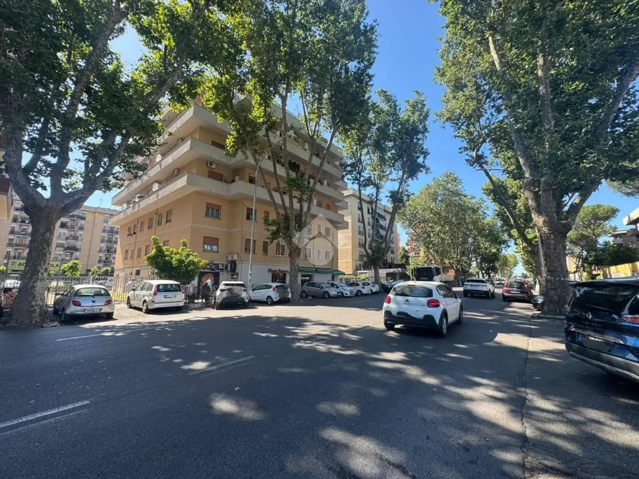 Negozio in Via della Magliana 271, Roma, {3} - Foto 2
