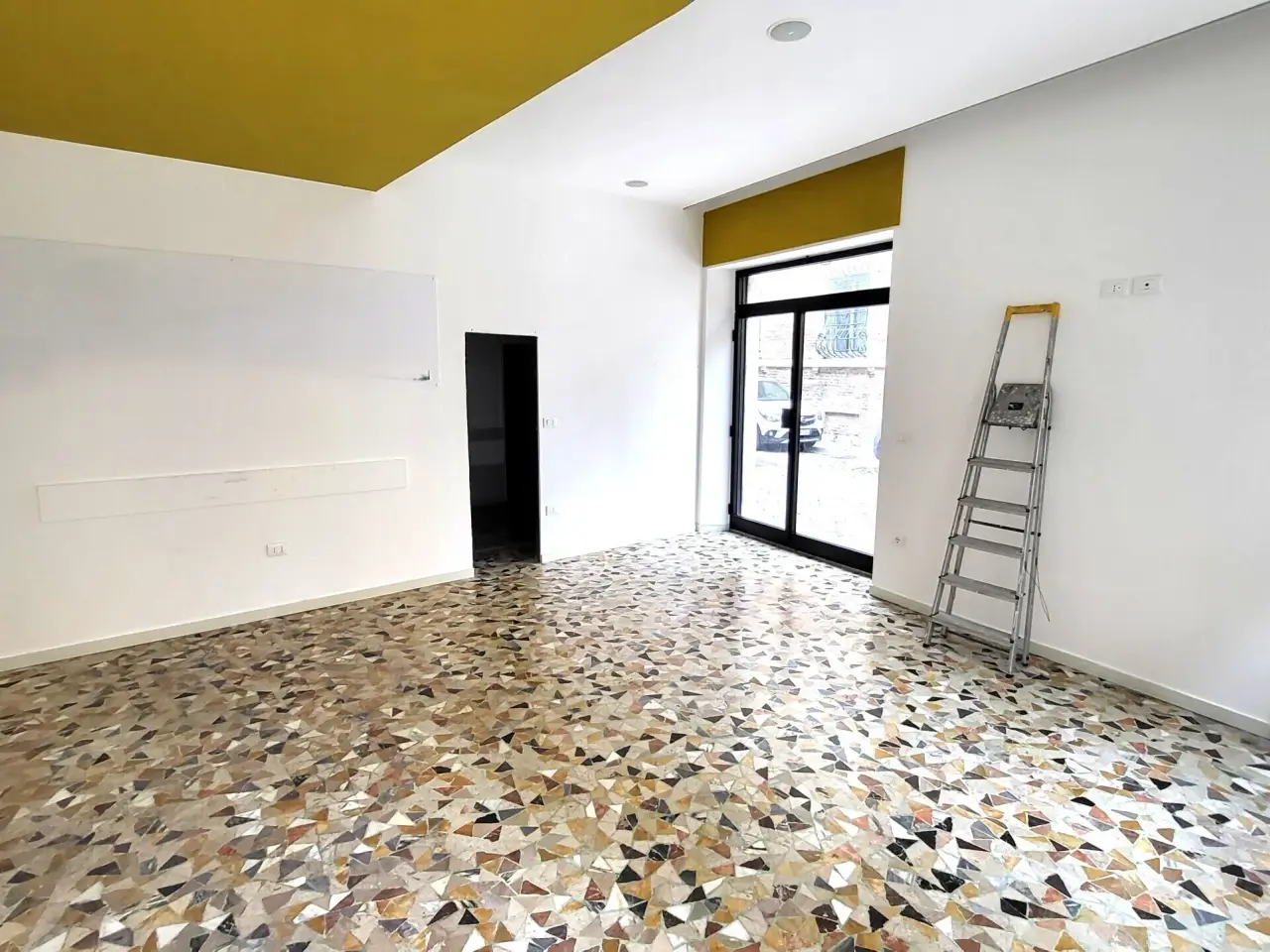 Palazzina commerciale in , Senigallia, {3} - Foto 2
