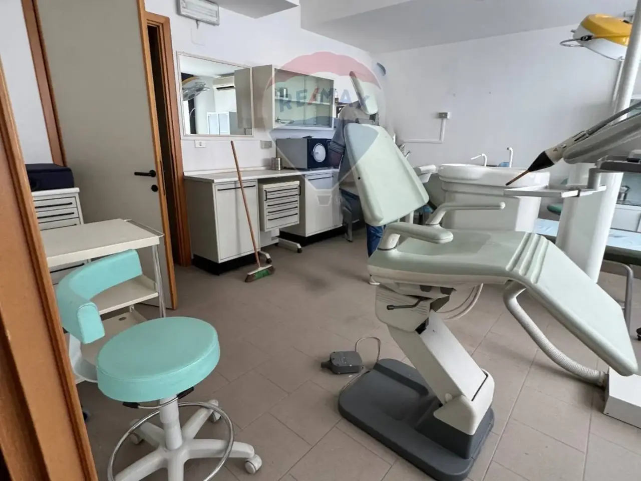 Ufficio in Via IV Novembre 25, Foligno, {3} - Foto 1
