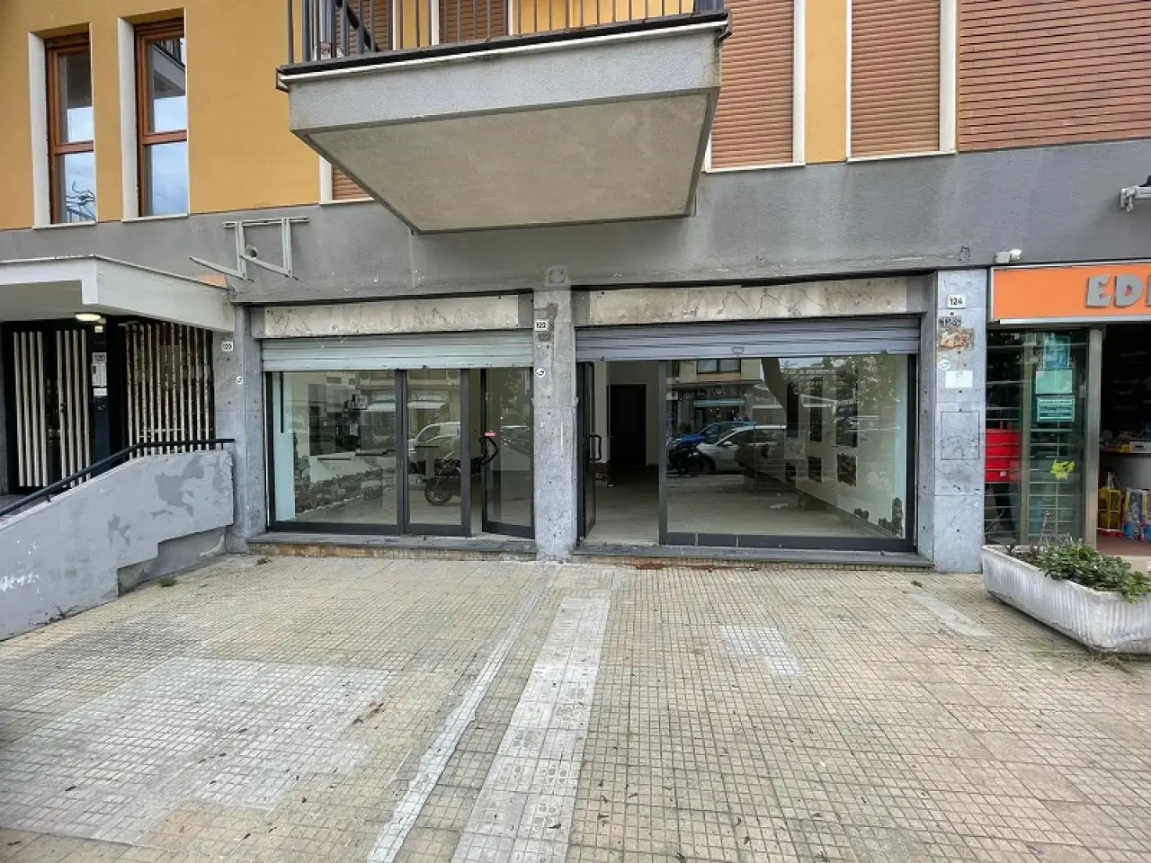 Negozio in Via Principe di Paternò 122, Palermo, {3} - Foto 1