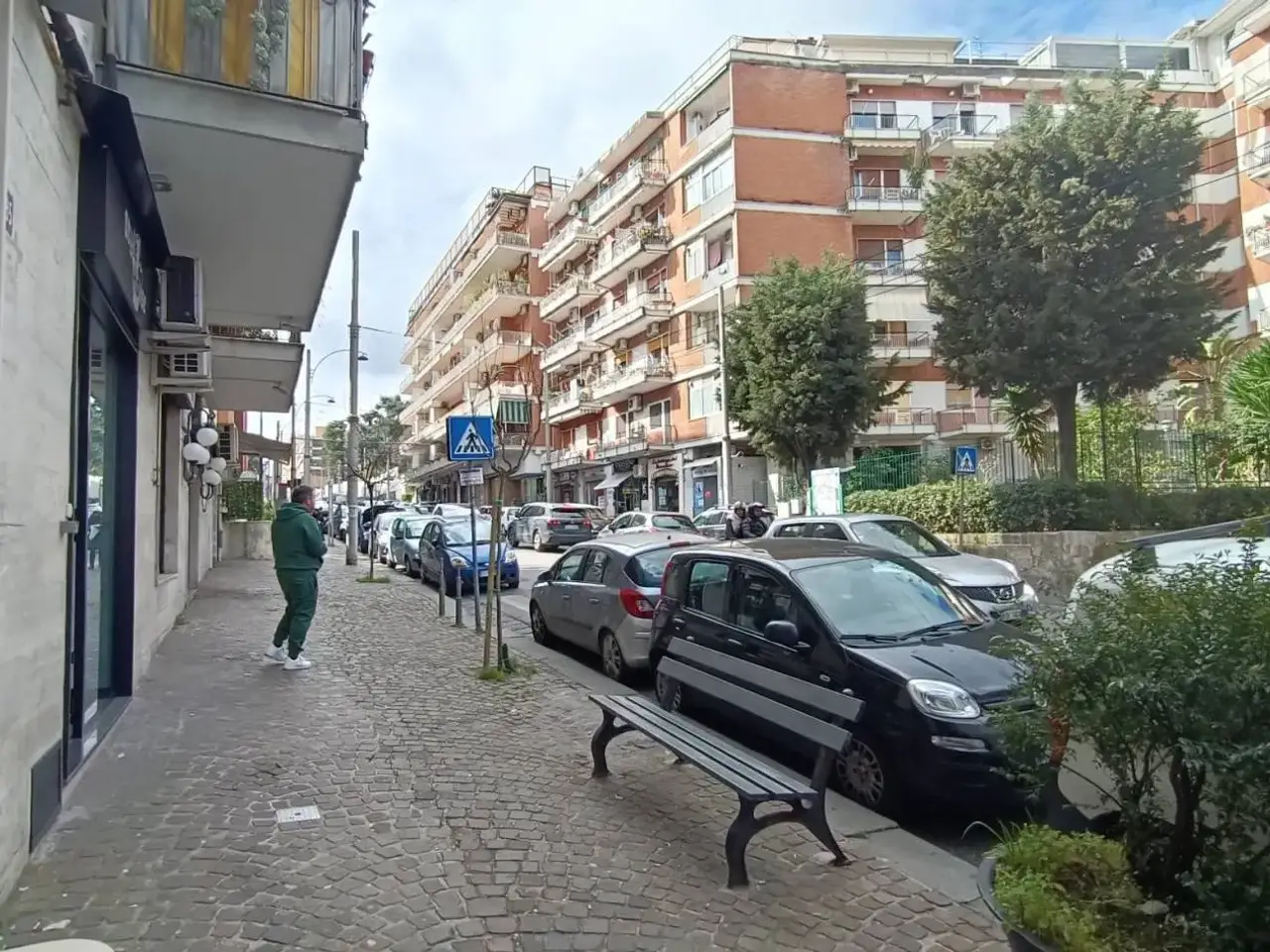 Locale commerciale in Viale Colli Aminei 229, Napoli, Napoli, {3} - Foto 2