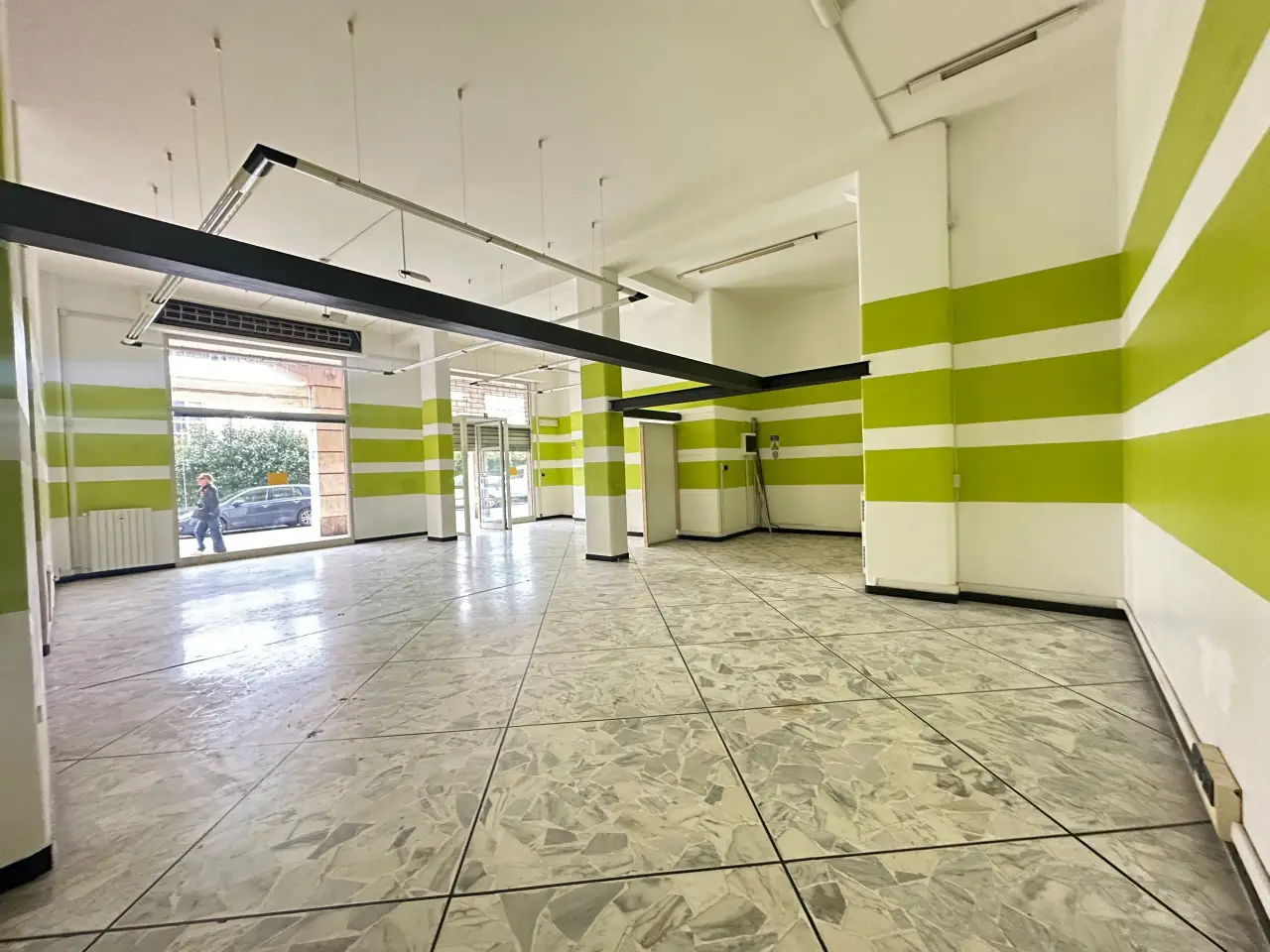 Negozio in , Chiavari, {3} - Foto 1
