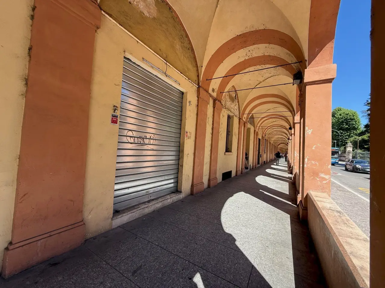 Negozio in Via Saragozza 181, Bologna, {3} - Foto 2