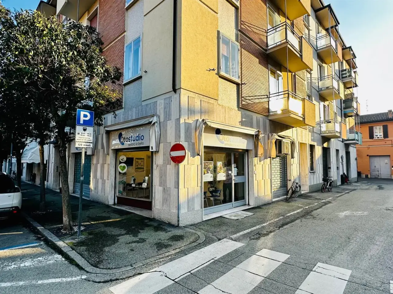 Negozio in Via Paolo Galeati 29 - 31 Imola, Imola, {3} - Foto 2