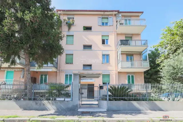 3-room flat in Via dei Gracchi, Rimini - Photo 1