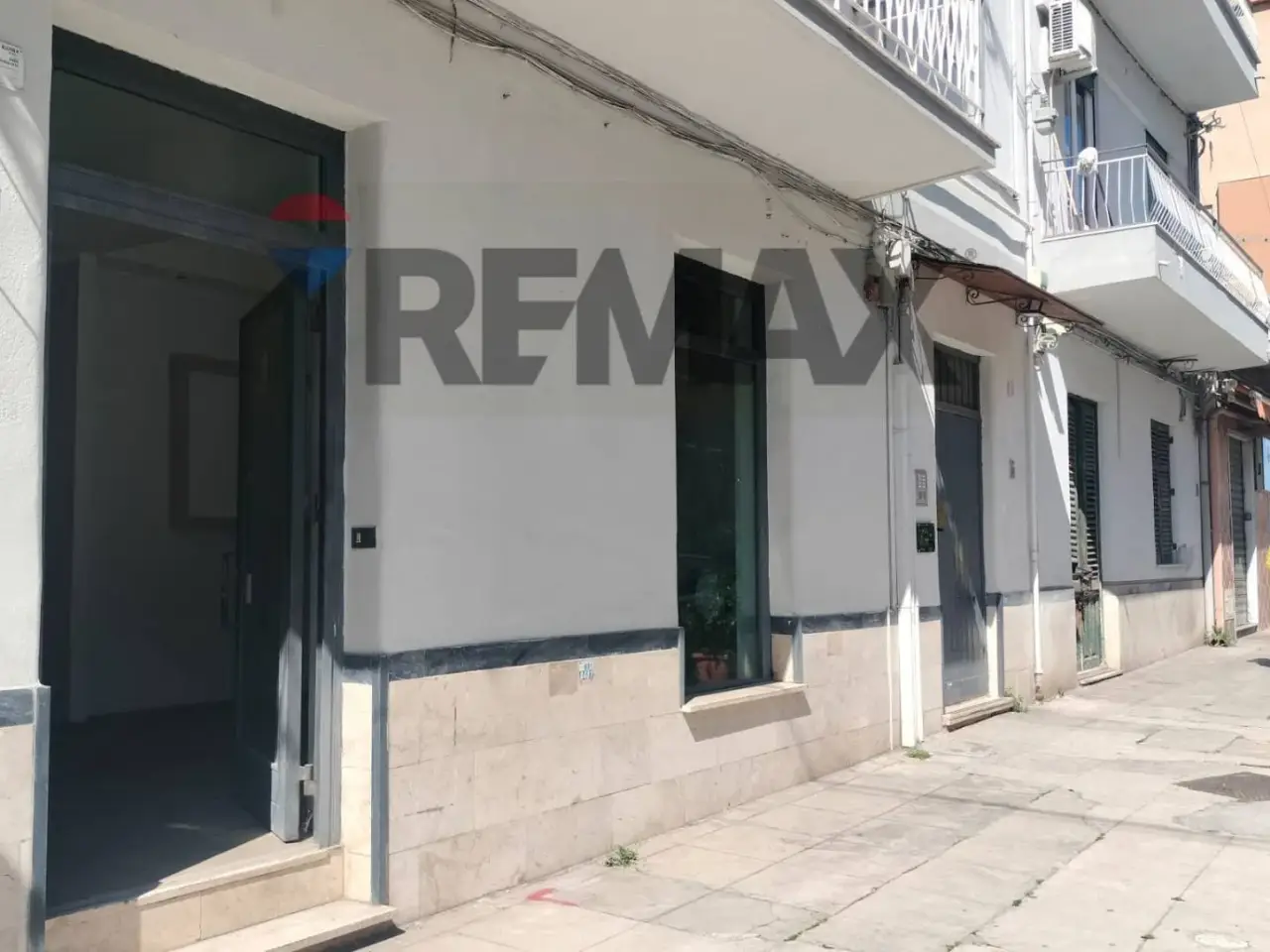 Negozio in Via Sampolo 326- 328, Palermo, {3} - Foto 2