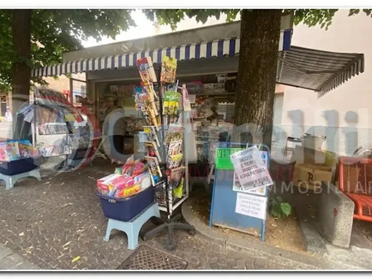 Esercizio commerciale in Corso San Pietro 1, Abbiategrasso, {3} - Foto 2