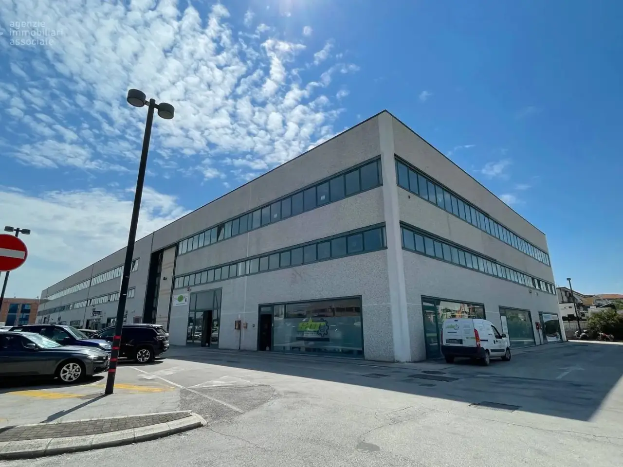Ufficio in Via del Lavoro 24, San Benedetto Del Tronto, {3} - Foto 2