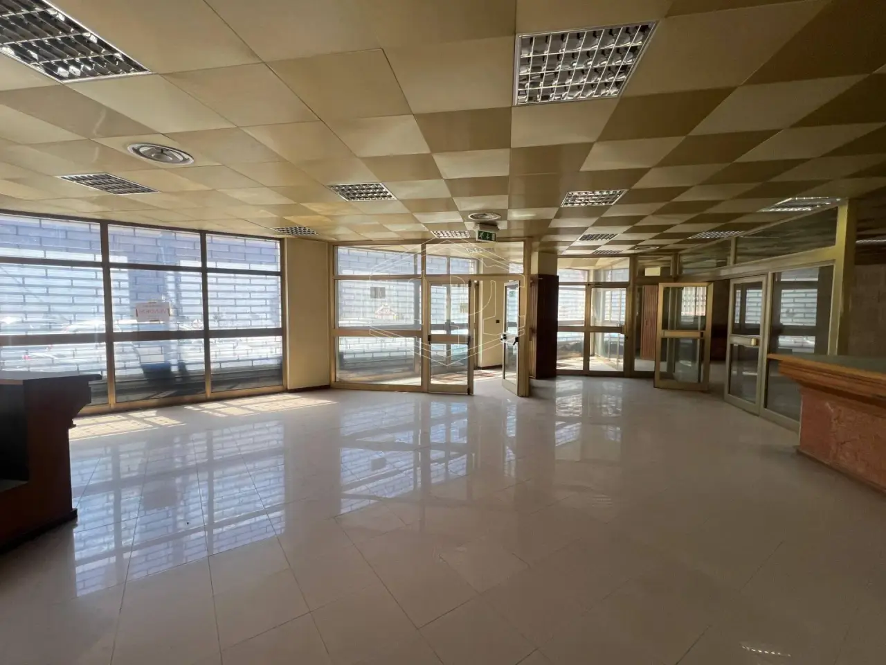 Negozio in Via Nuova Poggioreale 33, Napoli, {3} - Foto 1