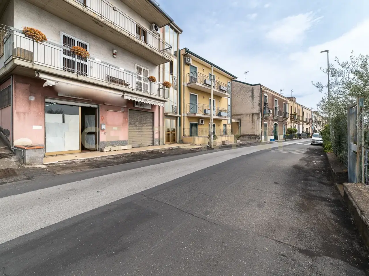 Palazzina commerciale in Via Tripoli 185, Aci Castello, {3} - Foto 1