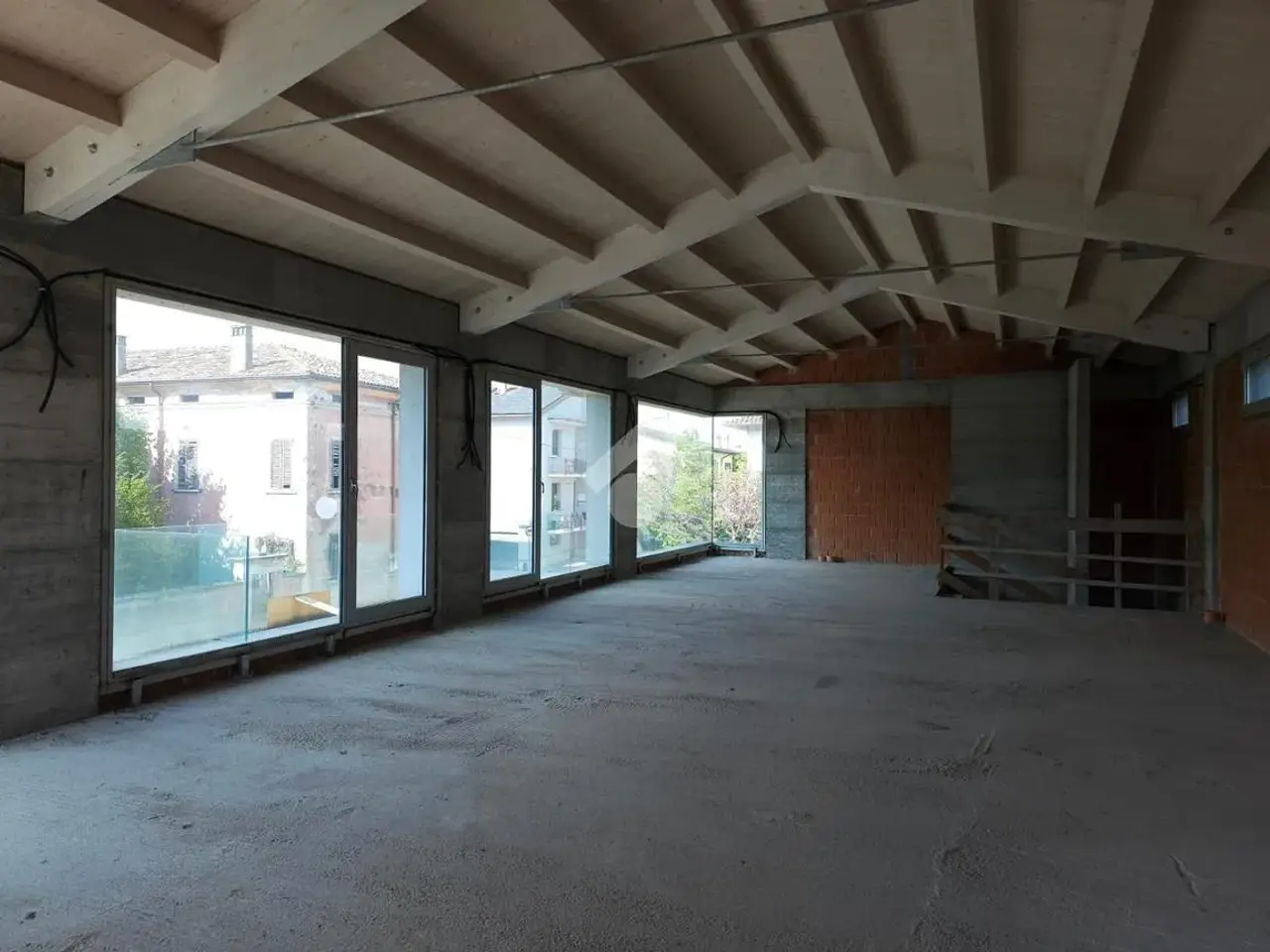 Palazzina commerciale in Via Guglielmo Marconi 40, Gazoldo Degli Ippoliti, {3} - Foto 1