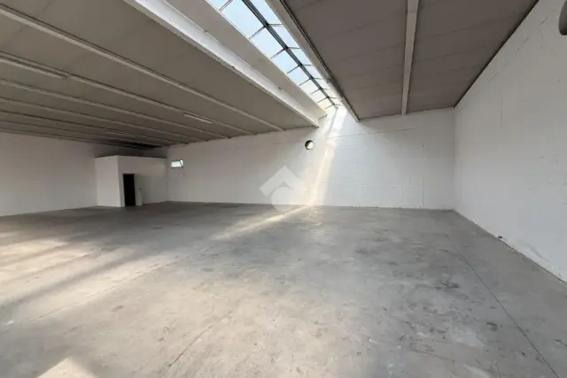 Magazzino in affitto, Via Monte Asolon 5, Cassola - Foto 1