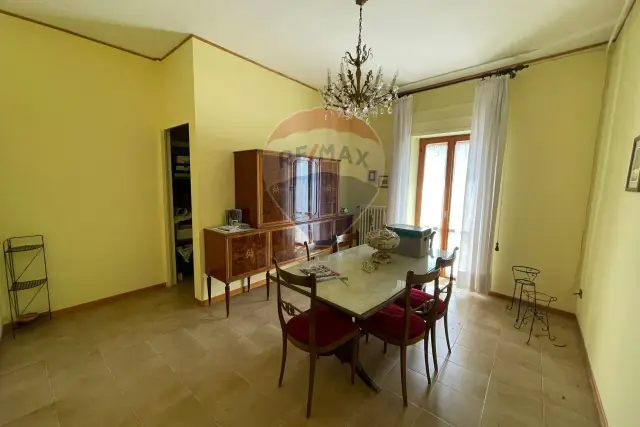 4-room flat in {3}, Viale Regina Margherita 9 - Photo 1