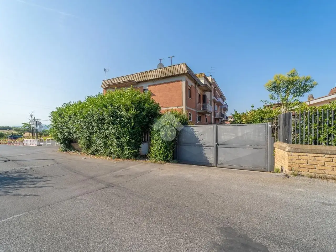 Magazzino in Via Massa di San Giuliano 270, Roma, {3} - Foto 1