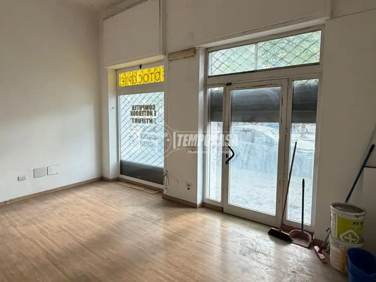 Negozio in Circonvallazione Clodia 124, Roma, {3} - Foto 2