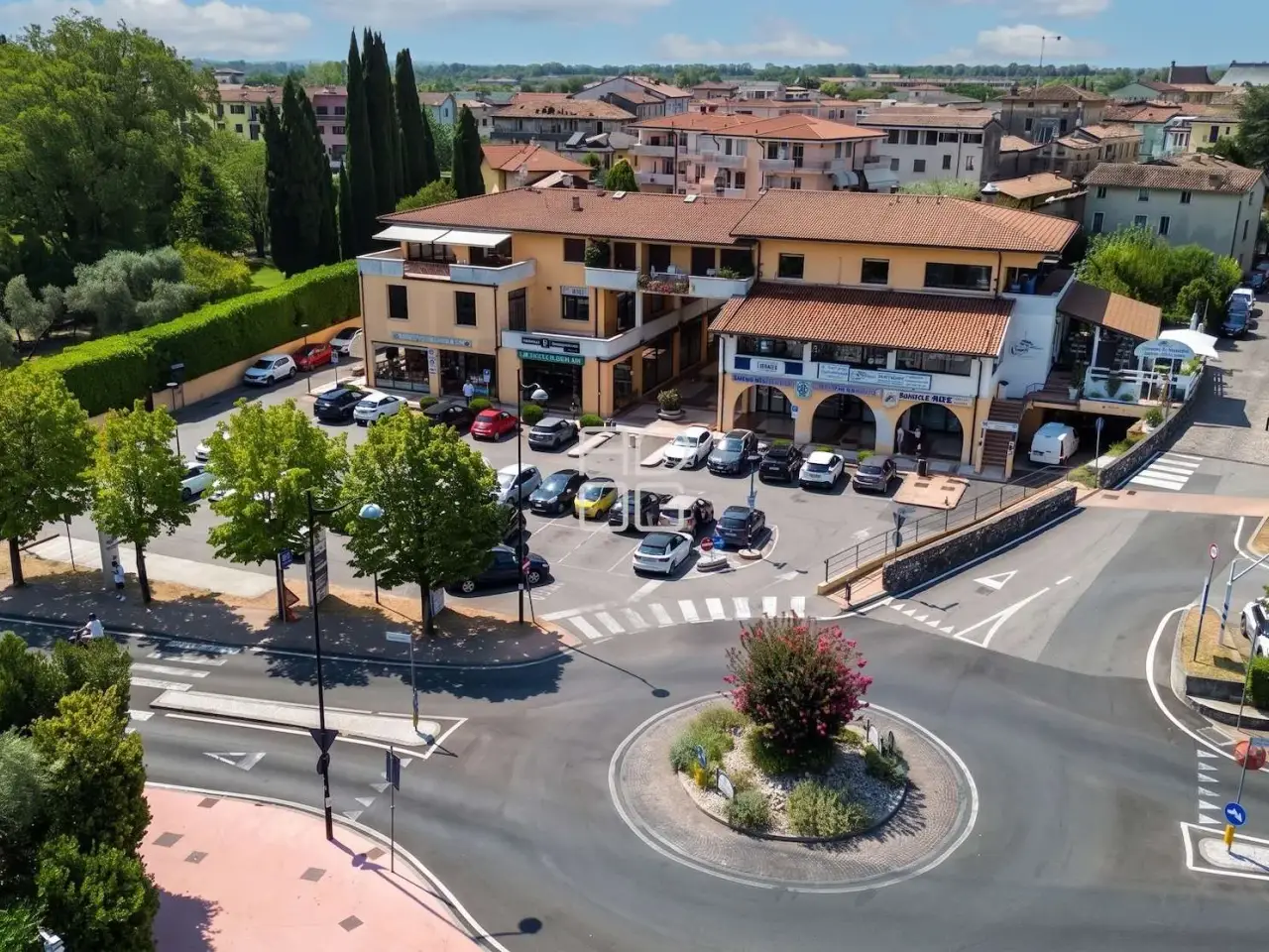 Negozio in Via Francesco Agello, Desenzano Del Garda, {3} - Foto 1