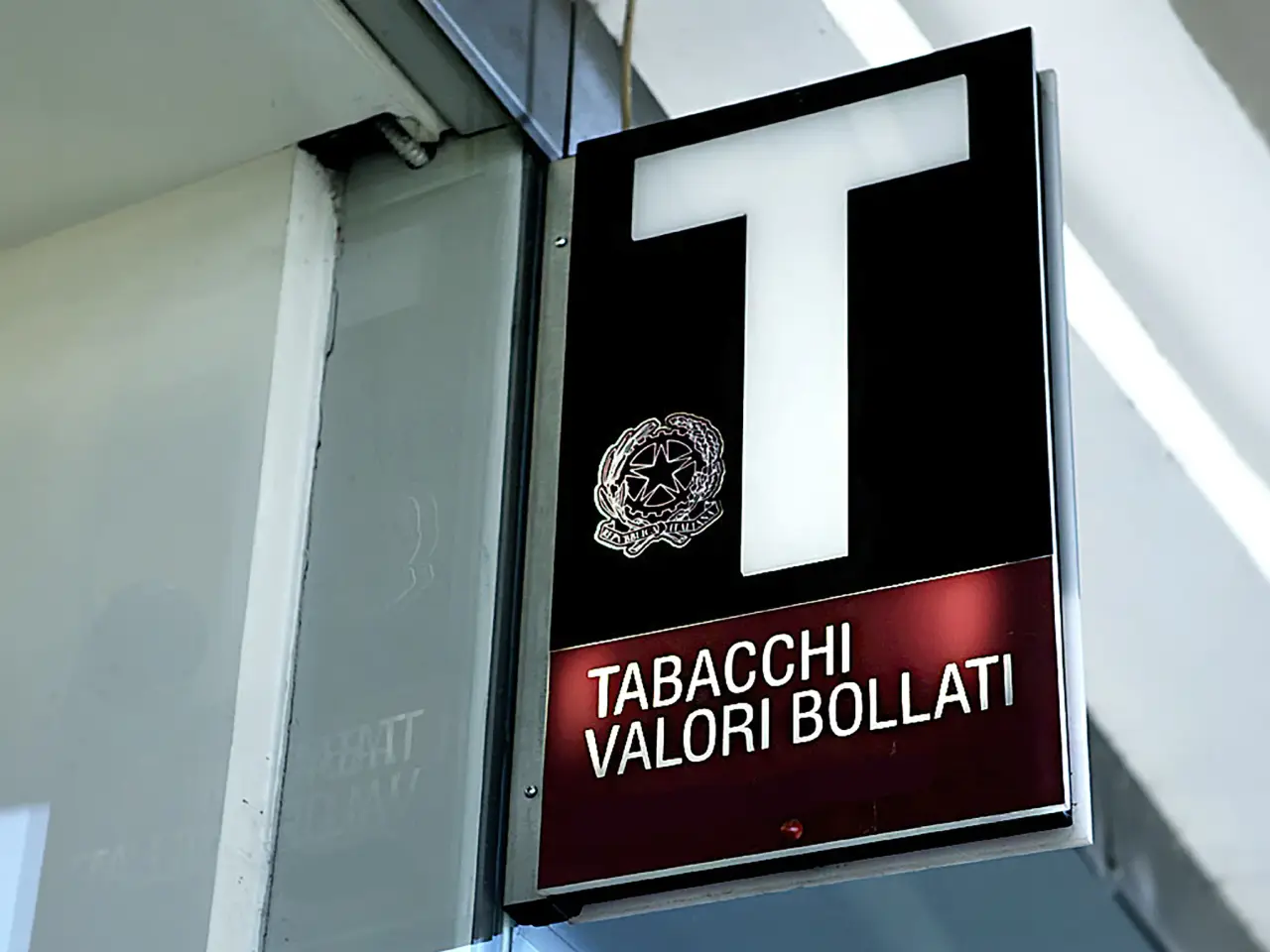 Tabaccheria in Via Nicolo' Piccinni 91, Bari, {3} - Foto 1
