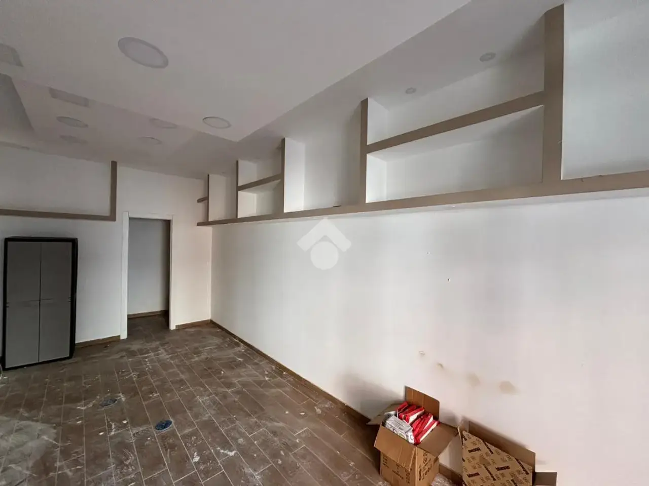 Negozio in Via Galatina 63, Santa Maria Capua Vetere, {3} - Foto 2