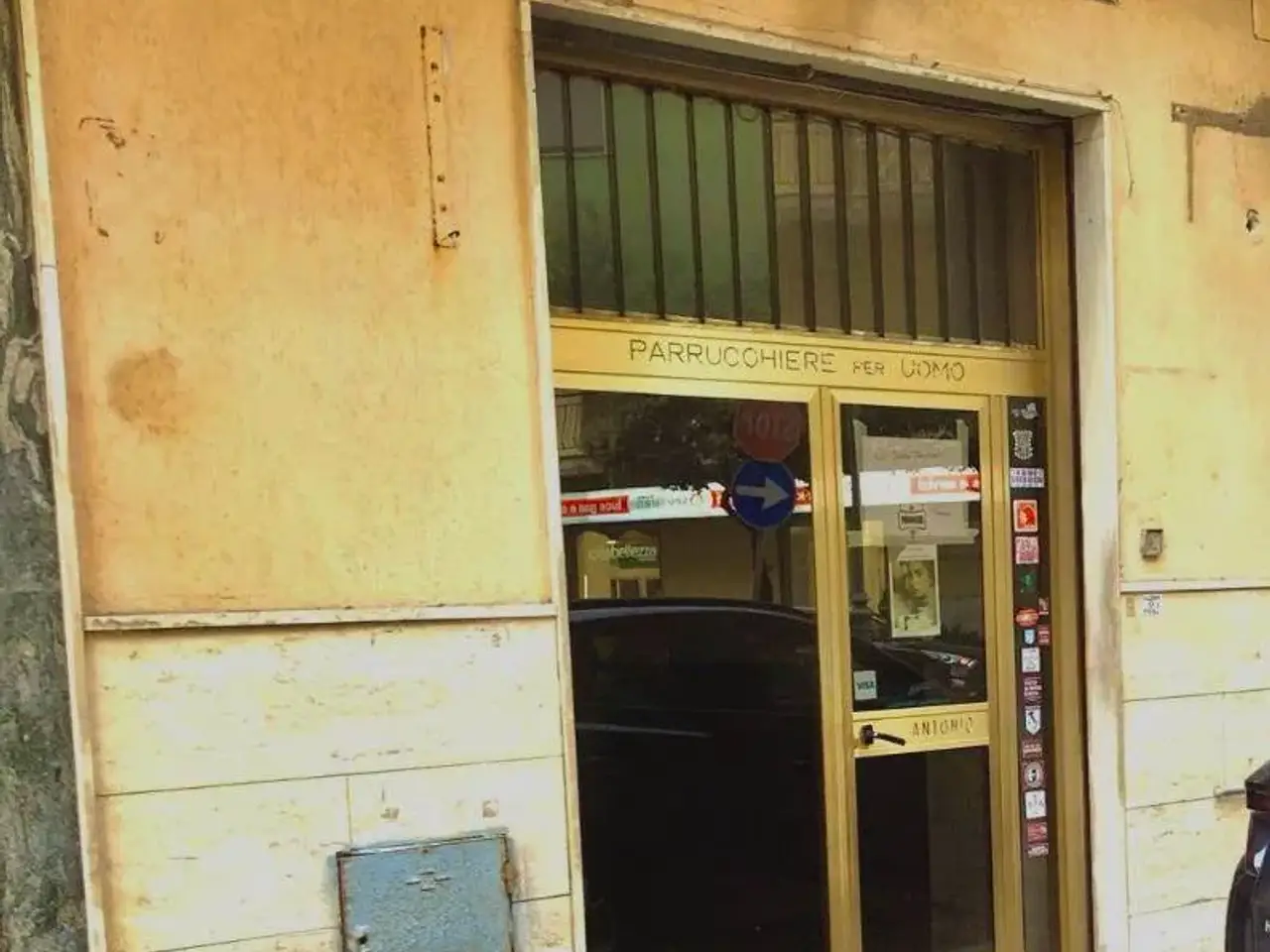 Negozio in Via Gian Vincenzo  De Ruggiero, Salerno, {3} - Foto 2