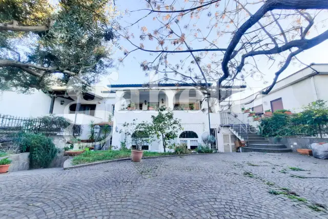 Villa a schiera in Via Madonna del Pantano  170, Giugliano in Campania - Foto 1