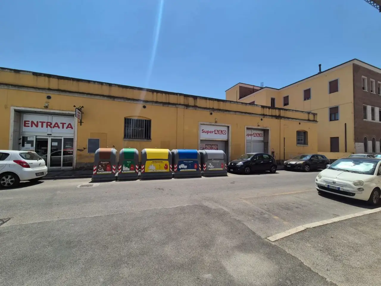 Negozio in Via Fiume  3a, Grosseto, {3} - Foto 1