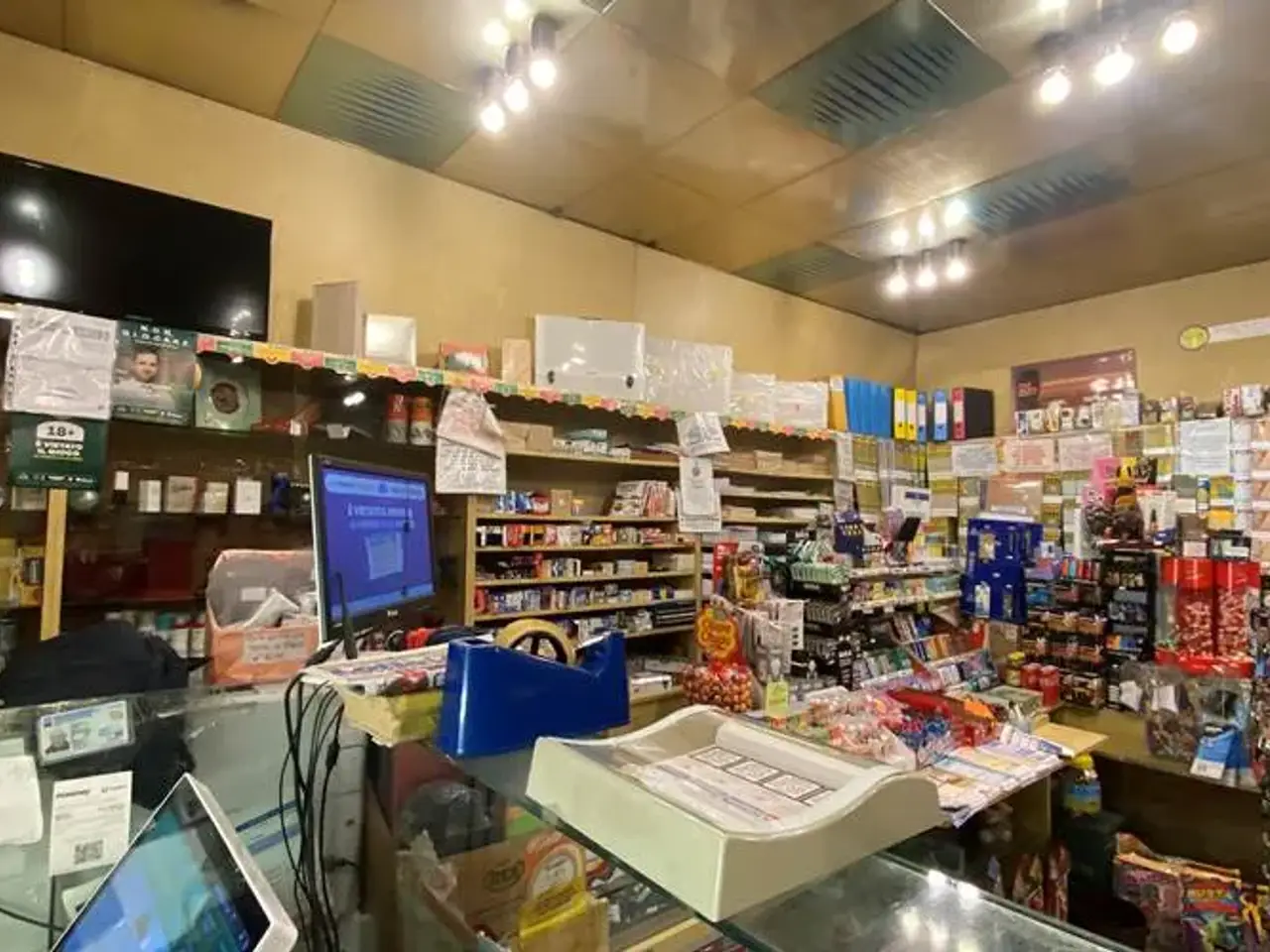 Negozio in Corso Fanti , Carpi (Mo), Carpi, Carpi, {3} - Foto 1